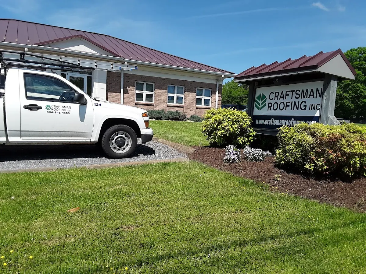 Quality Ice Dam Removal by experienced craftsmen in Richmond Heights